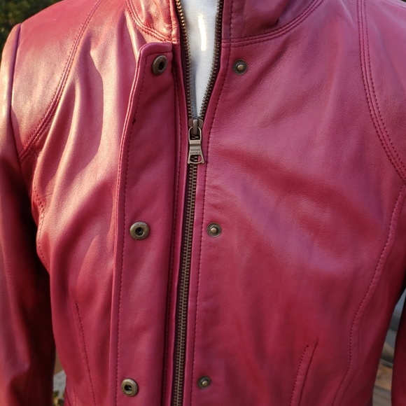 Beautiful Red Leather Jacket - Banana Republic, M - Picture 2 of 7